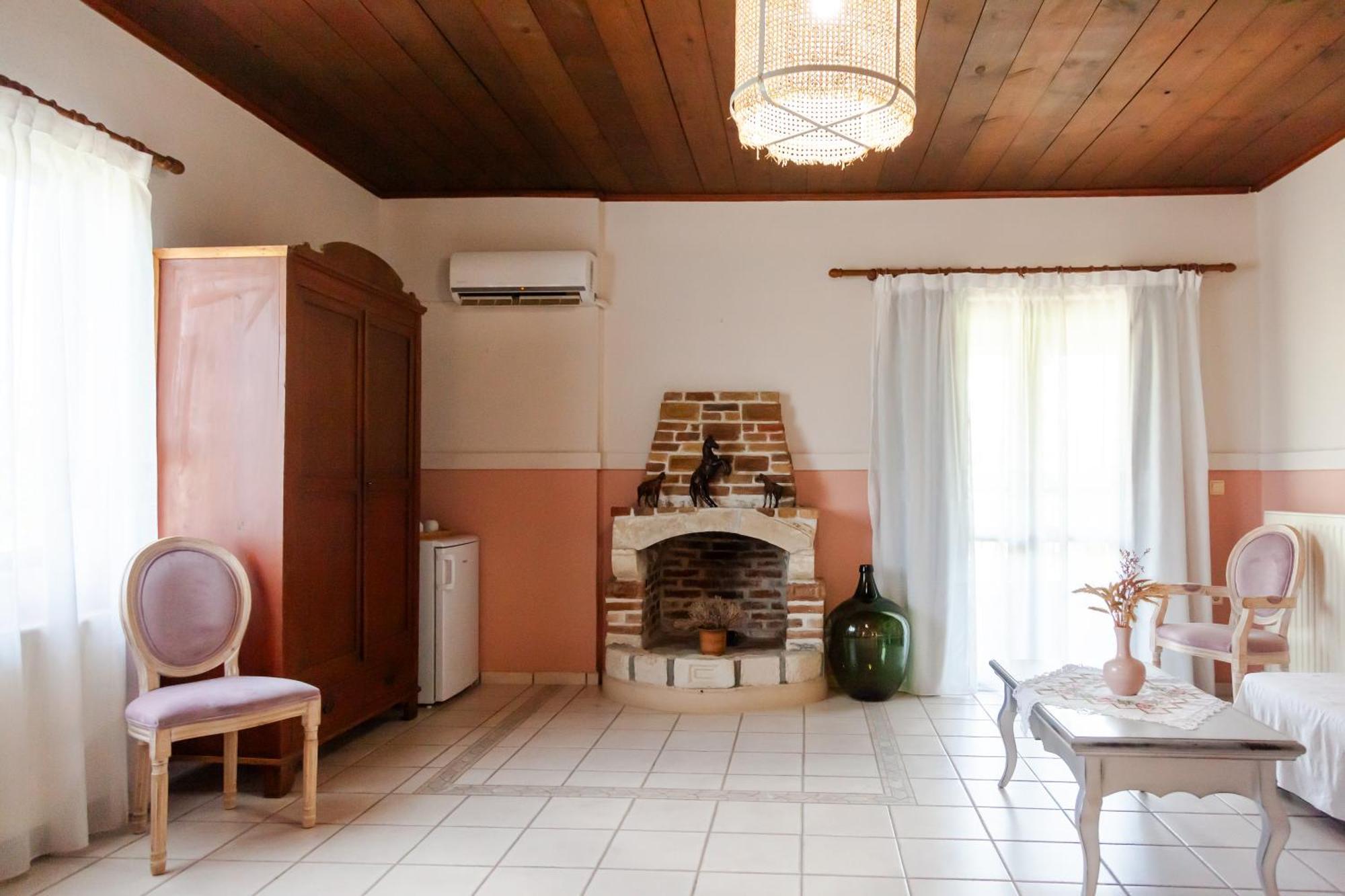 Amnisiades Apartments Karteros Extérieur photo