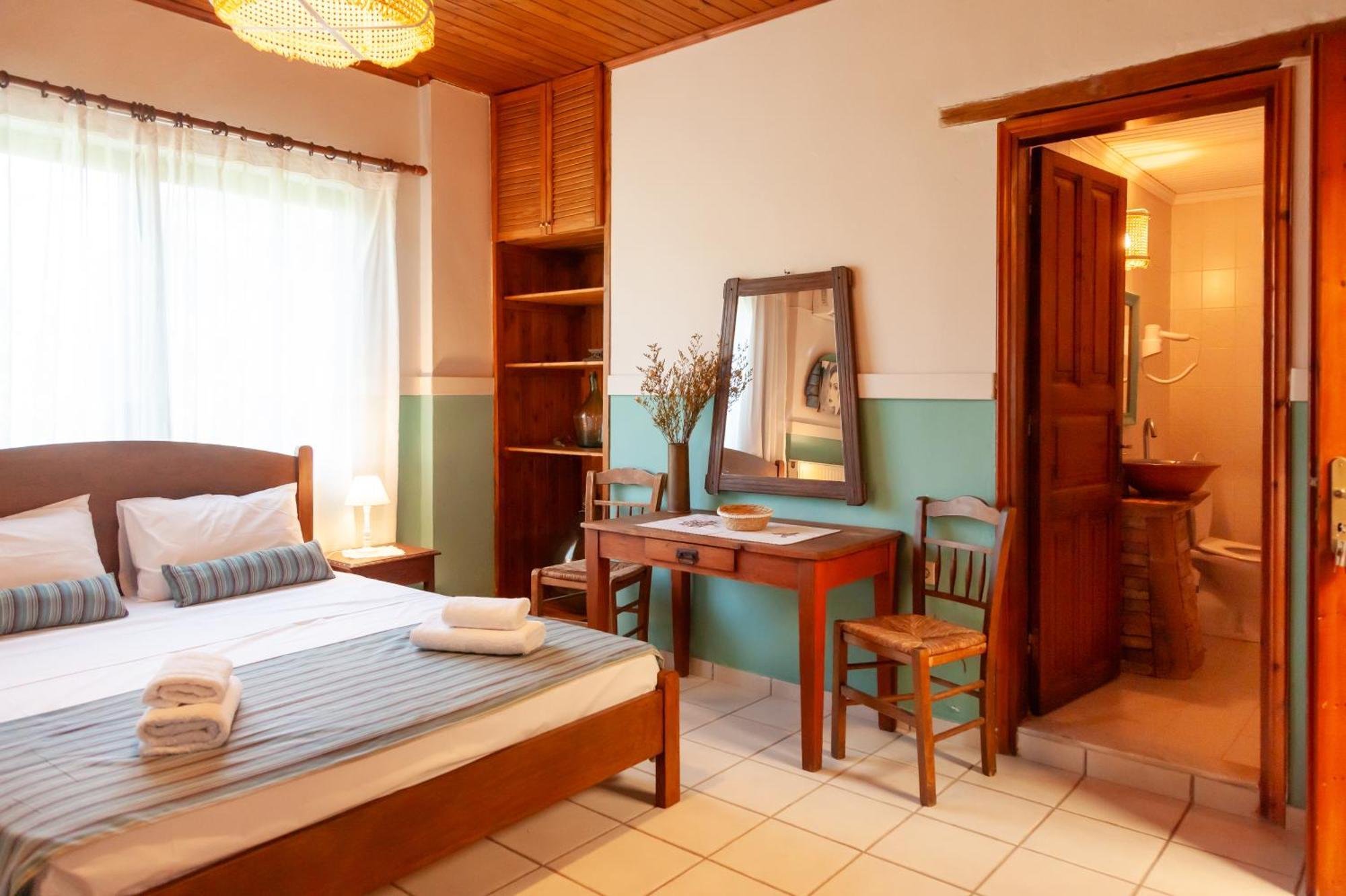 Amnisiades Apartments Karteros Extérieur photo