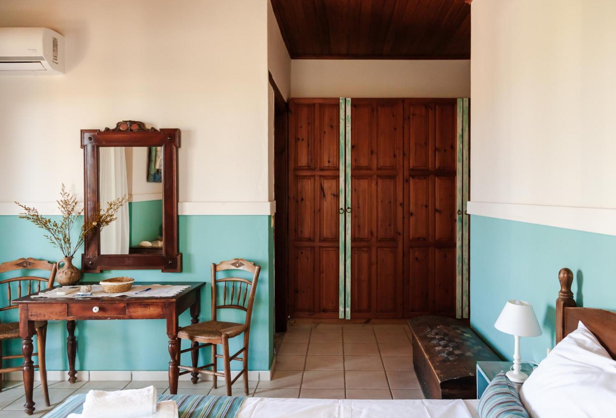 Amnisiades Apartments Karteros Extérieur photo