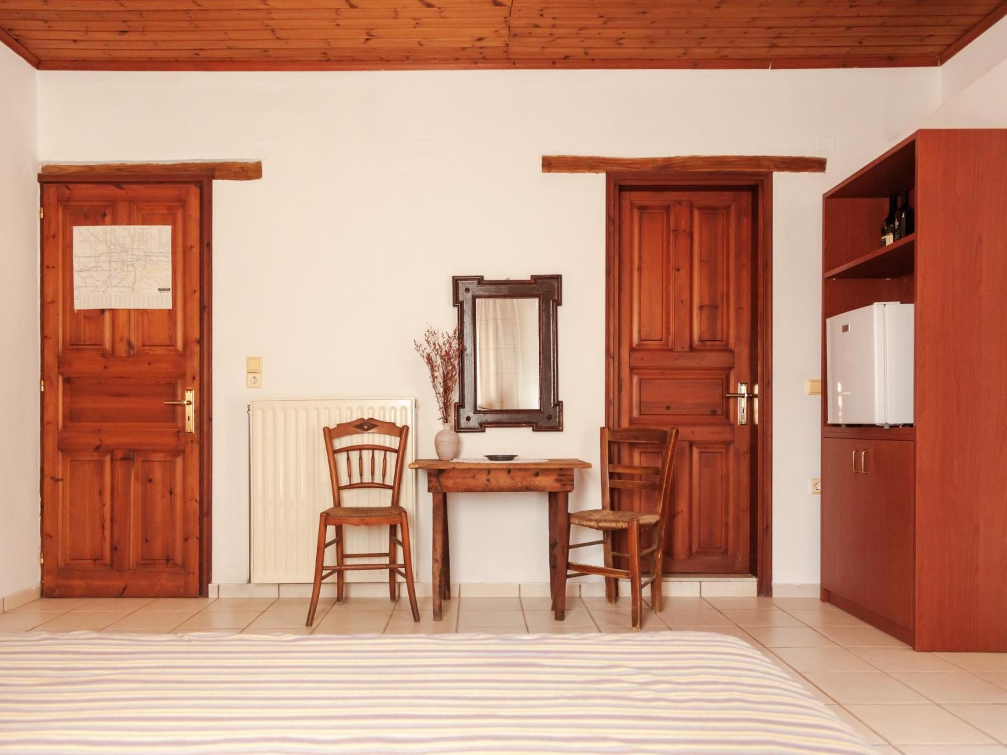 Amnisiades Apartments Karteros Extérieur photo