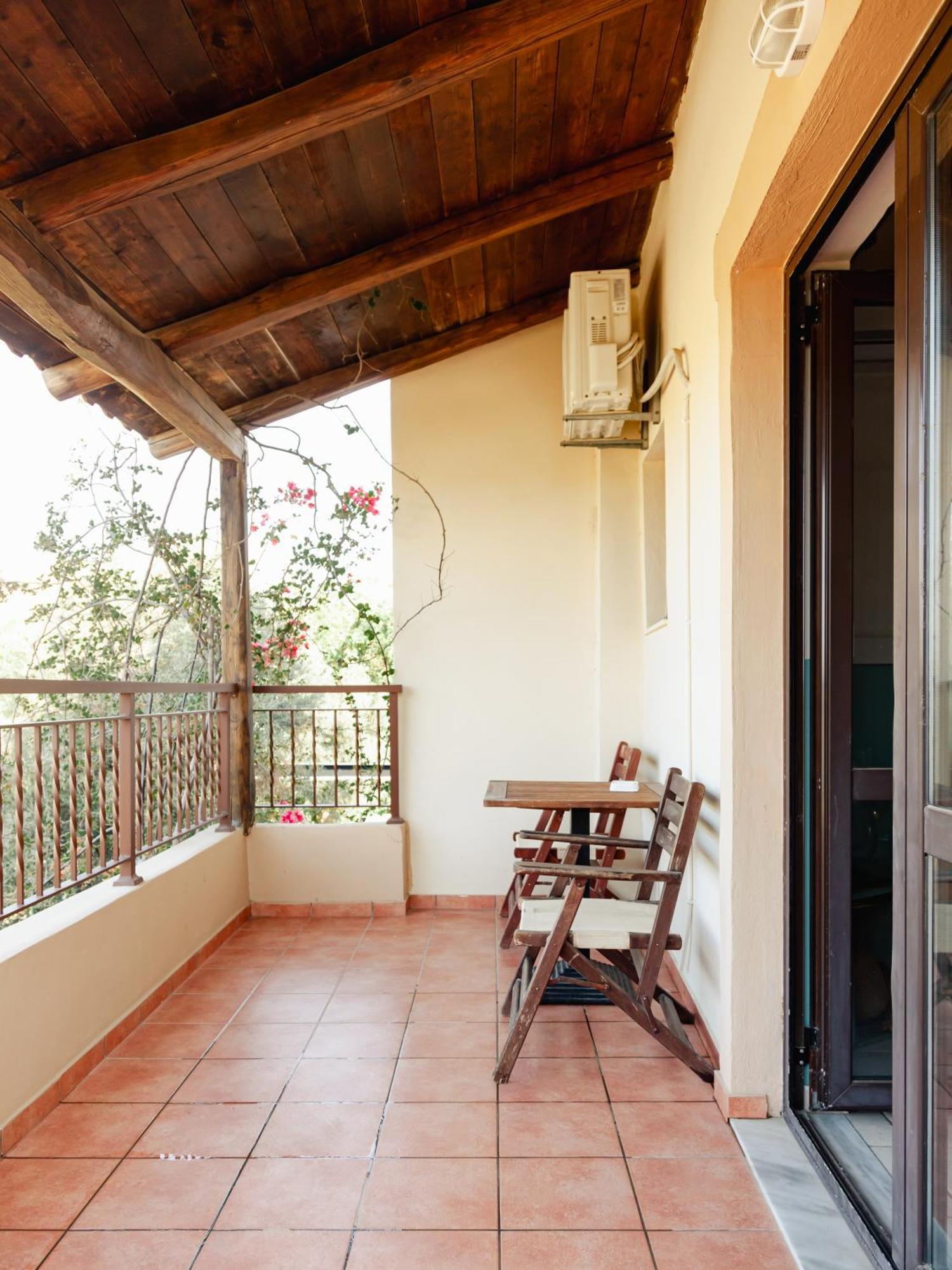 Amnisiades Apartments Karteros Extérieur photo