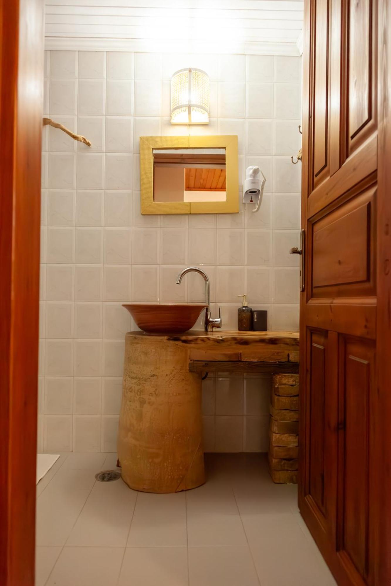 Amnisiades Apartments Karteros Extérieur photo