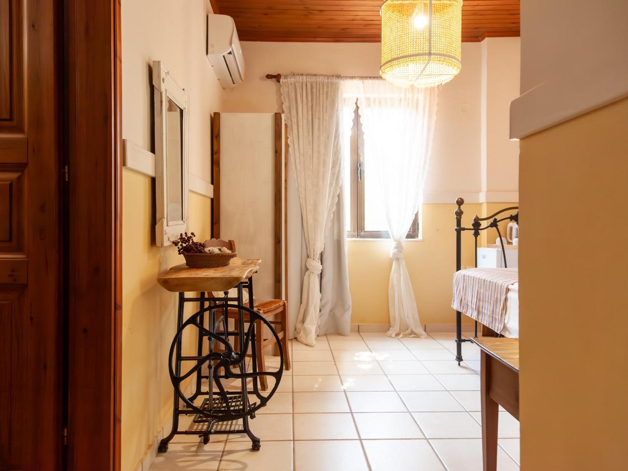 Amnisiades Apartments Karteros Extérieur photo